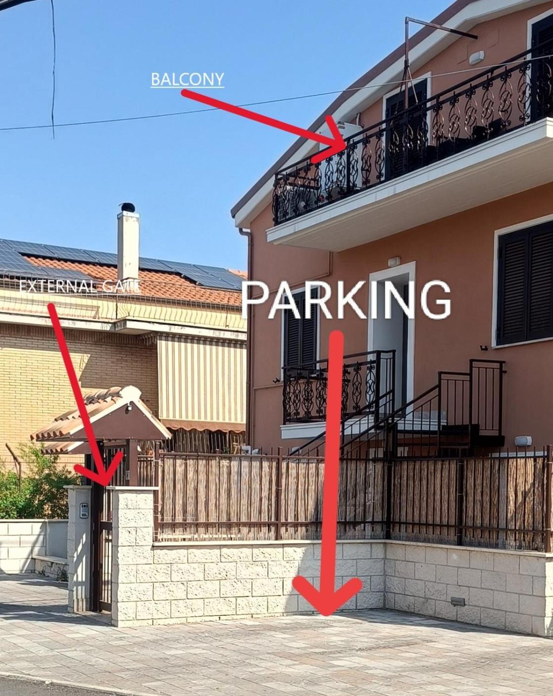La Mansarda Di Andrew Ciampino Exterior foto