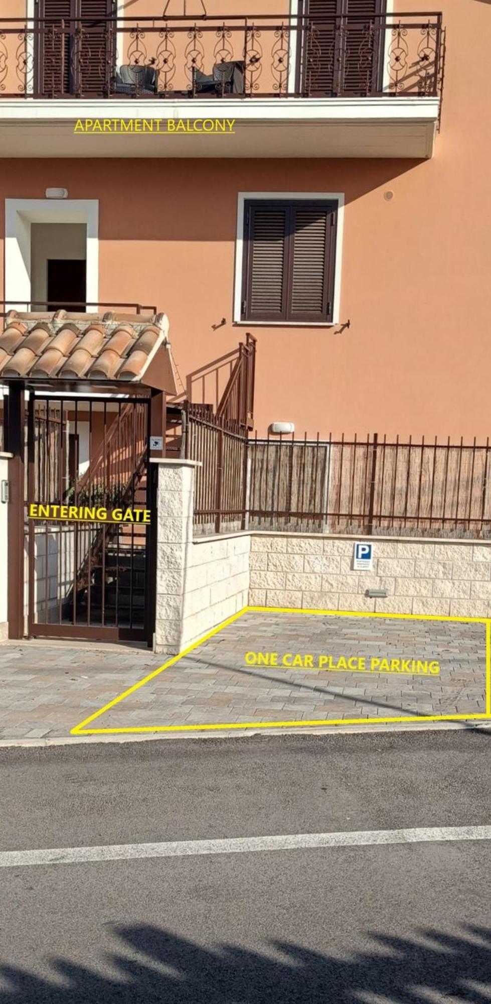 La Mansarda Di Andrew Ciampino Exterior foto